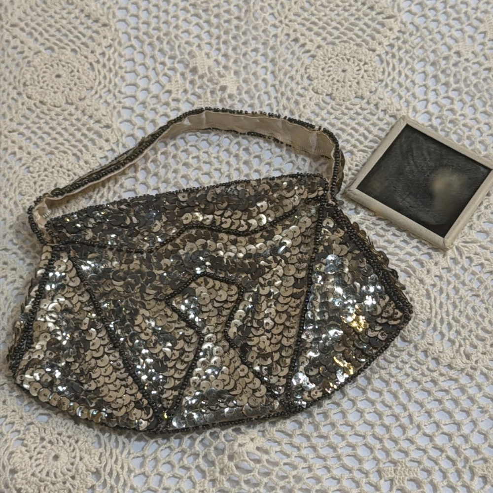 Vintage Gold Beaded Sequined Evening Clutch Purse Zipper Closure and Mirror
